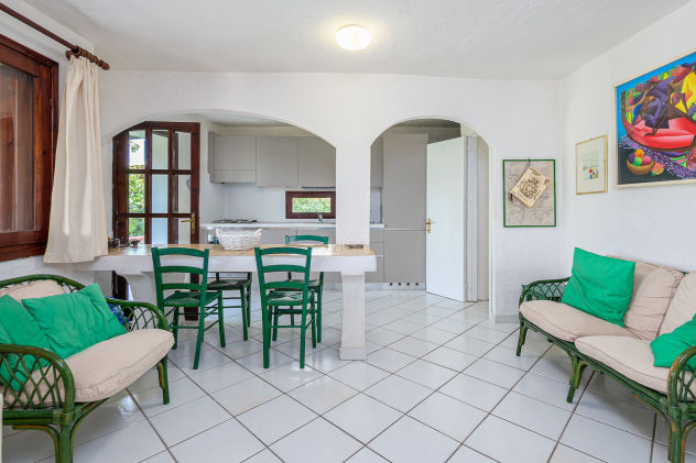 Agenzia Immobiliare vendite e affitti case appartamenti ville casali stazzi Costa Smeralda, Arzachena, Palau, Cannigione, la Conia, Baja Sardinia, Porto Cervo, Porto Sole, Abbiadori, Costa Smeralda e Porto Rotondo.