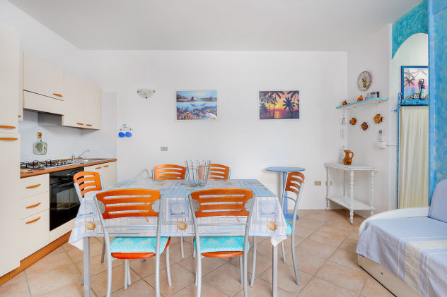 Agenzia Immobiliare vendite e affitti case appartamenti ville casali stazzi Costa Smeralda, Arzachena, Palau, Cannigione, la Conia, Baja Sardinia, Porto Cervo, Porto Sole, Abbiadori, Costa Smeralda e Porto Rotondo.