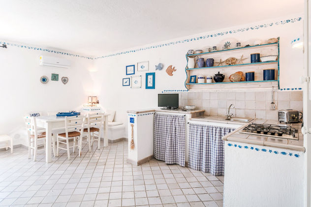 Agenzia Immobiliare vendite e affitti case appartamenti ville casali stazzi Costa Smeralda, Arzachena, Palau, Cannigione, la Conia, Baja Sardinia, Porto Cervo, Porto Sole, Abbiadori, Costa Smeralda e Porto Rotondo.