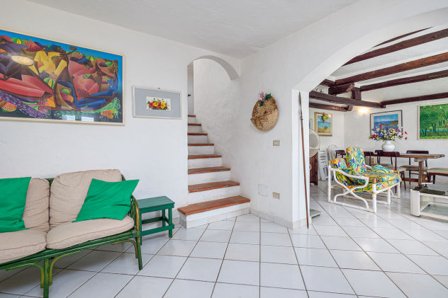 Agenzia Immobiliare vendite e affitti case appartamenti ville casali stazzi Costa Smeralda, Arzachena, Palau, Cannigione, la Conia, Baja Sardinia, Porto Cervo, Porto Sole, Abbiadori, Costa Smeralda e Porto Rotondo.