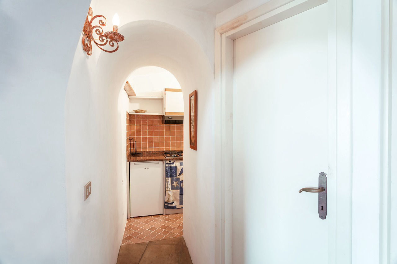 Agenzia Immobiliare vendite e affitti case appartamenti ville casali stazzi Costa Smeralda, Arzachena, Palau, Cannigione, la Conia, Baja Sardinia, Porto Cervo, Porto Sole, Abbiadori, Costa Smeralda e Porto Rotondo.