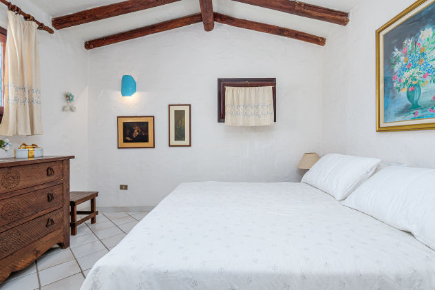 Agenzia Immobiliare vendite e affitti case appartamenti ville casali stazzi Costa Smeralda, Arzachena, Palau, Cannigione, la Conia, Baja Sardinia, Porto Cervo, Porto Sole, Abbiadori, Costa Smeralda e Porto Rotondo.