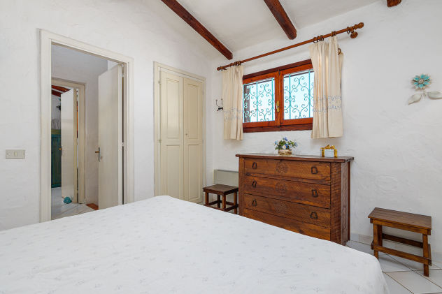 Agenzia Immobiliare vendite e affitti case appartamenti ville casali stazzi Costa Smeralda, Arzachena, Palau, Cannigione, la Conia, Baja Sardinia, Porto Cervo, Porto Sole, Abbiadori, Costa Smeralda e Porto Rotondo.