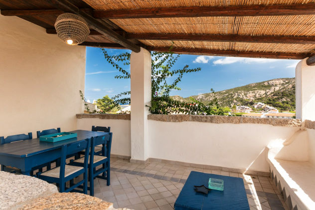 Agenzia Immobiliare vendite e affitti case appartamenti ville casali stazzi Costa Smeralda, Arzachena, Palau, Cannigione, la Conia, Baja Sardinia, Porto Cervo, Porto Sole, Abbiadori, Costa Smeralda e Porto Rotondo.