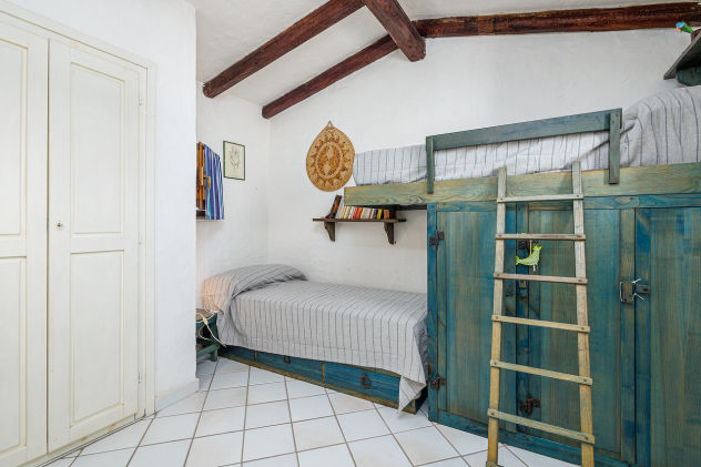 Agenzia Immobiliare vendite e affitti case appartamenti ville casali stazzi Costa Smeralda, Arzachena, Palau, Cannigione, la Conia, Baja Sardinia, Porto Cervo, Porto Sole, Abbiadori, Costa Smeralda e Porto Rotondo.