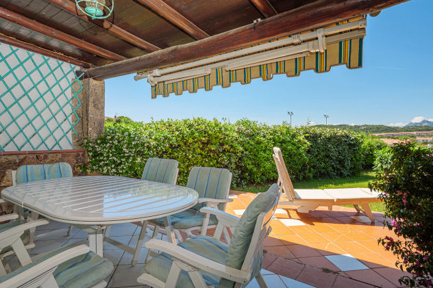 Agenzia Immobiliare vendite e affitti case appartamenti ville casali stazzi Costa Smeralda, Arzachena, Palau, Cannigione, la Conia, Baja Sardinia, Porto Cervo, Porto Sole, Abbiadori, Costa Smeralda e Porto Rotondo.