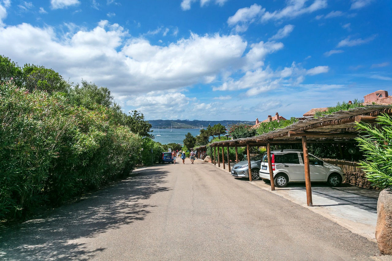 Agenzia Immobiliare vendite e affitti case appartamenti ville casali stazzi Costa Smeralda, Arzachena, Palau, Cannigione, la Conia, Baja Sardinia, Porto Cervo, Porto Sole, Abbiadori, Costa Smeralda e Porto Rotondo.