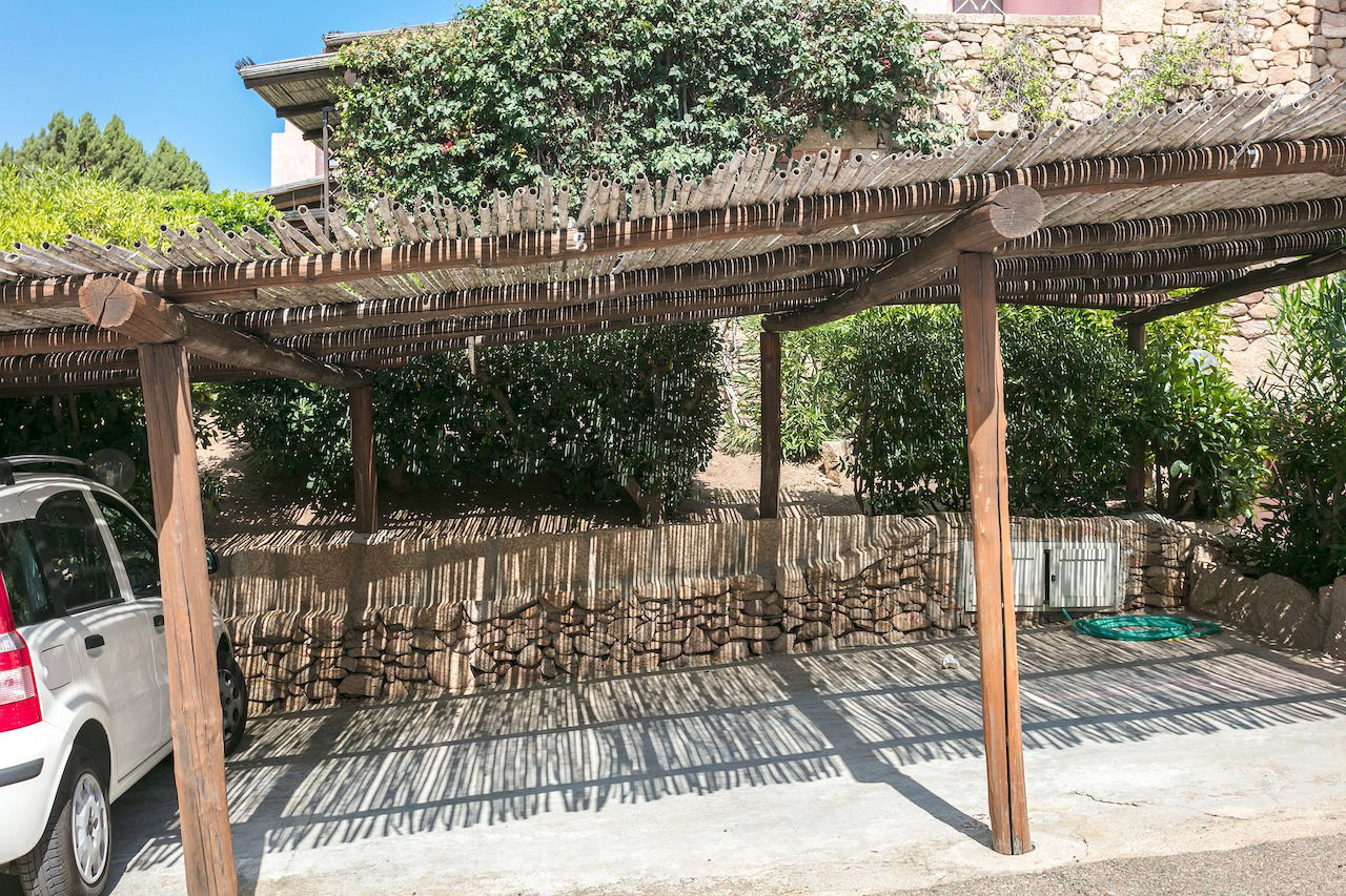 Agenzia Immobiliare vendite e affitti case appartamenti ville casali stazzi Costa Smeralda, Arzachena, Palau, Cannigione, la Conia, Baja Sardinia, Porto Cervo, Porto Sole, Abbiadori, Costa Smeralda e Porto Rotondo.