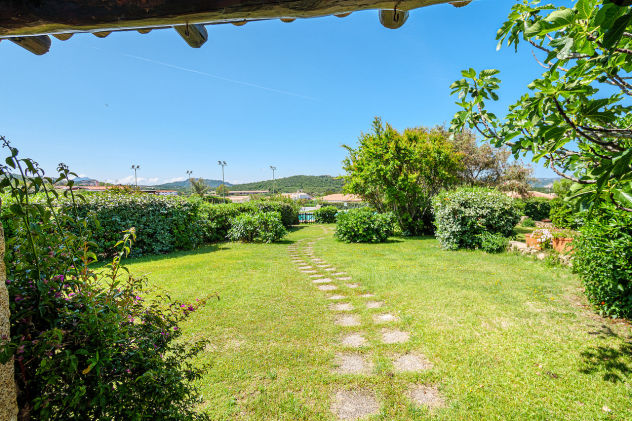 Agenzia Immobiliare vendite e affitti case appartamenti ville casali stazzi Costa Smeralda, Arzachena, Palau, Cannigione, la Conia, Baja Sardinia, Porto Cervo, Porto Sole, Abbiadori, Costa Smeralda e Porto Rotondo.