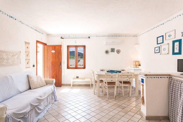 Agenzia Immobiliare vendite e affitti case appartamenti ville casali stazzi Costa Smeralda, Arzachena, Palau, Cannigione, la Conia, Baja Sardinia, Porto Cervo, Porto Sole, Abbiadori, Costa Smeralda e Porto Rotondo.