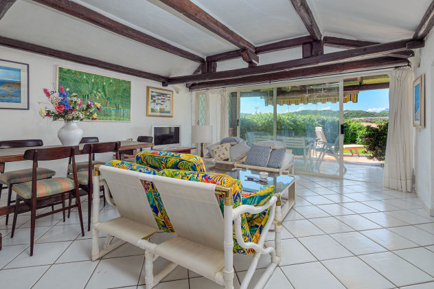 Agenzia Immobiliare vendite e affitti case appartamenti ville casali stazzi Costa Smeralda, Arzachena, Palau, Cannigione, la Conia, Baja Sardinia, Porto Cervo, Porto Sole, Abbiadori, Costa Smeralda e Porto Rotondo.