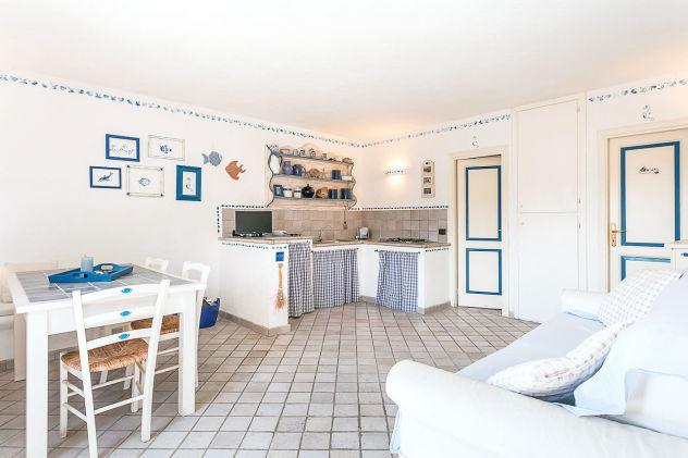 Agenzia Immobiliare vendite e affitti case appartamenti ville casali stazzi Costa Smeralda, Arzachena, Palau, Cannigione, la Conia, Baja Sardinia, Porto Cervo, Porto Sole, Abbiadori, Costa Smeralda e Porto Rotondo.