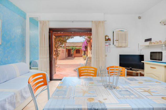 Agenzia Immobiliare vendite e affitti case appartamenti ville casali stazzi Costa Smeralda, Arzachena, Palau, Cannigione, la Conia, Baja Sardinia, Porto Cervo, Porto Sole, Abbiadori, Costa Smeralda e Porto Rotondo.