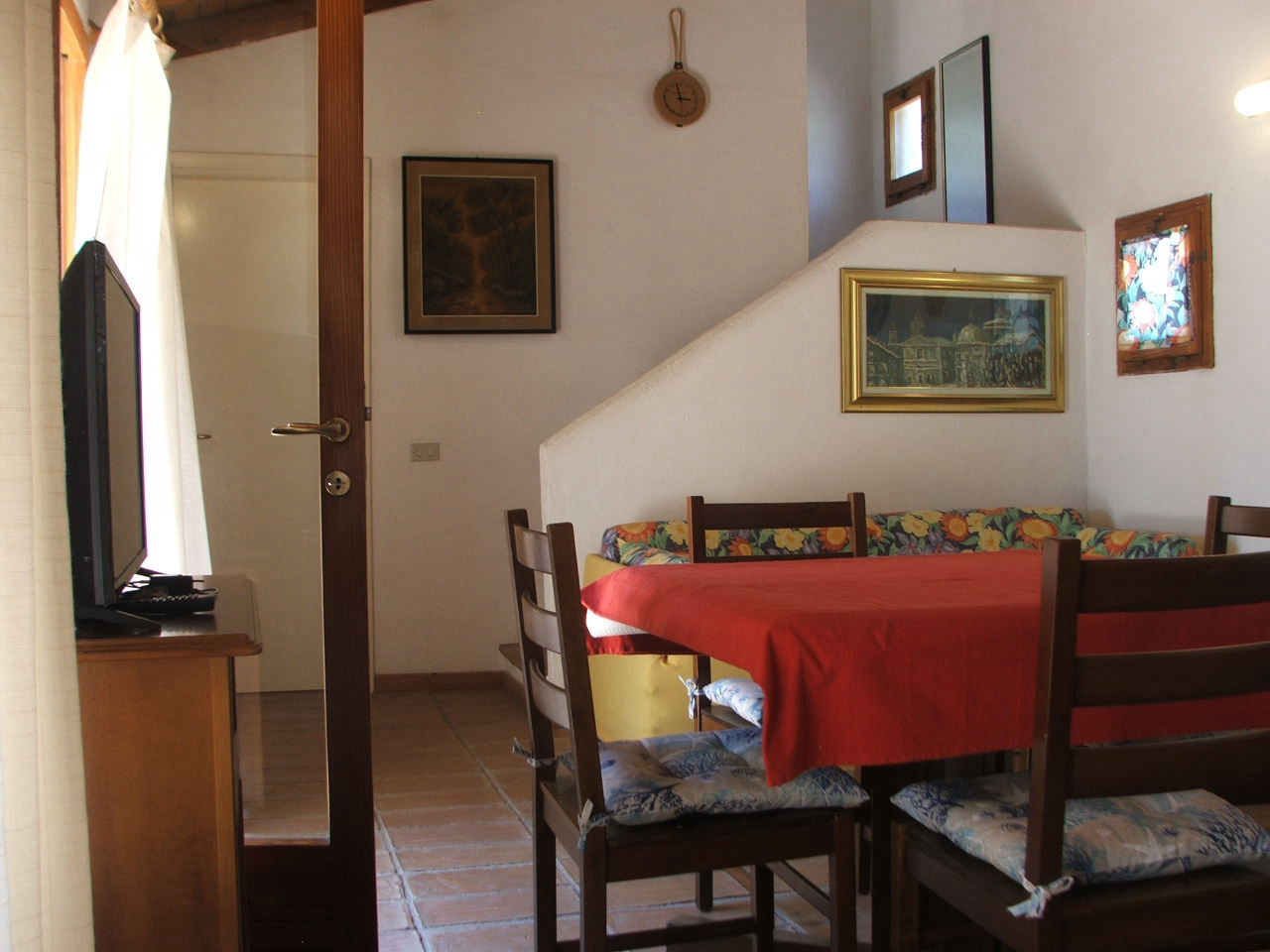 Agenzia Immobiliare vendite e affitti case appartamenti ville casali stazzi Costa Smeralda, Arzachena, Palau, Cannigione, la Conia, Baja Sardinia, Porto Cervo, Porto Sole, Abbiadori, Costa Smeralda e Porto Rotondo.