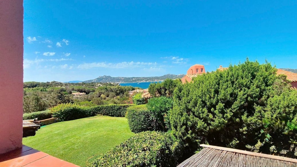 Agenzia Immobiliare vendite e affitti case appartamenti ville casali stazzi Costa Smeralda, Arzachena, Palau, Cannigione, la Conia, Baja Sardinia, Porto Cervo, Porto Sole, Abbiadori, Costa Smeralda e Porto Rotondo.