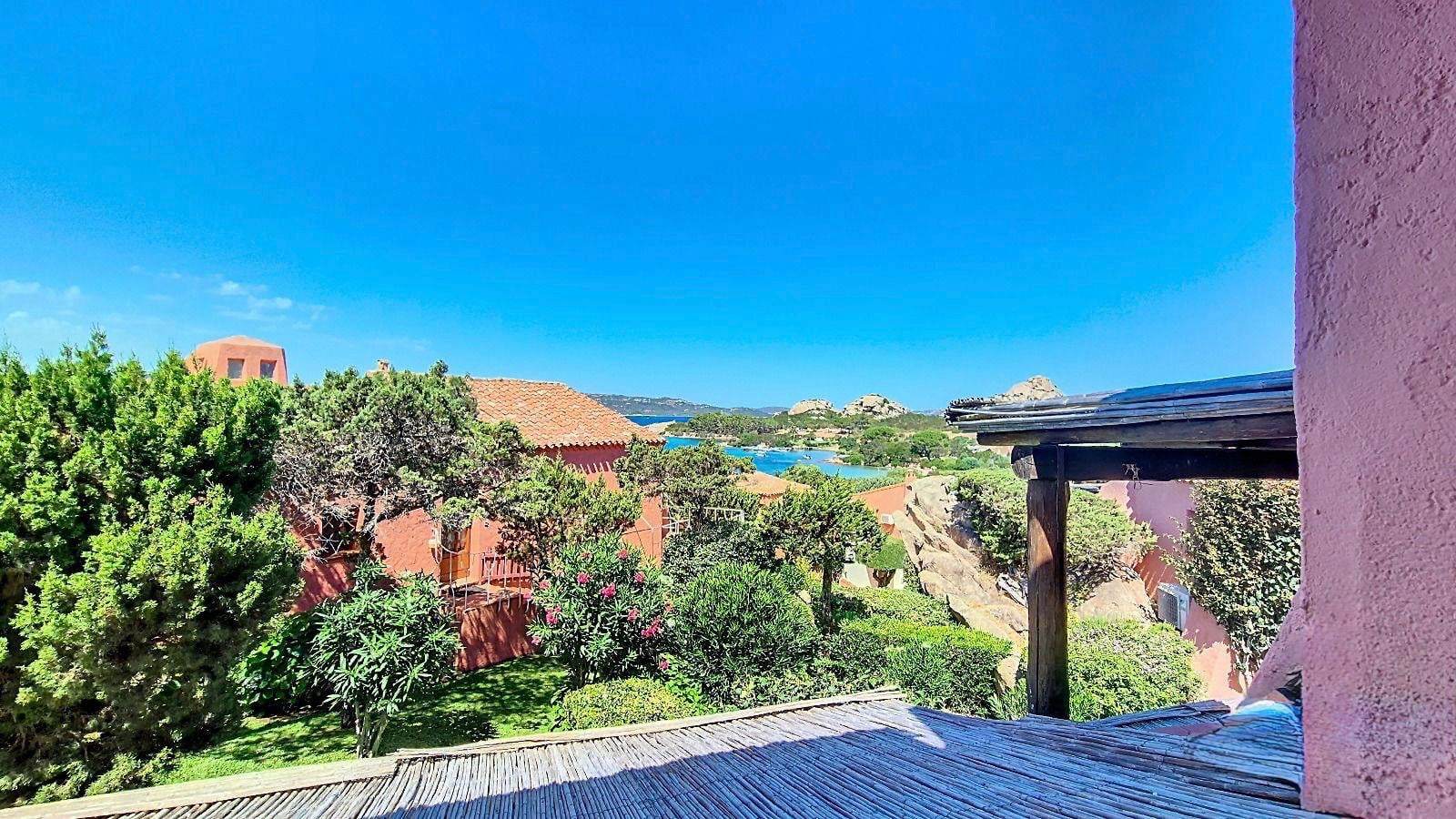 Agenzia Immobiliare vendite e affitti case appartamenti ville casali stazzi Costa Smeralda, Arzachena, Palau, Cannigione, la Conia, Baja Sardinia, Porto Cervo, Porto Sole, Abbiadori, Costa Smeralda e Porto Rotondo.